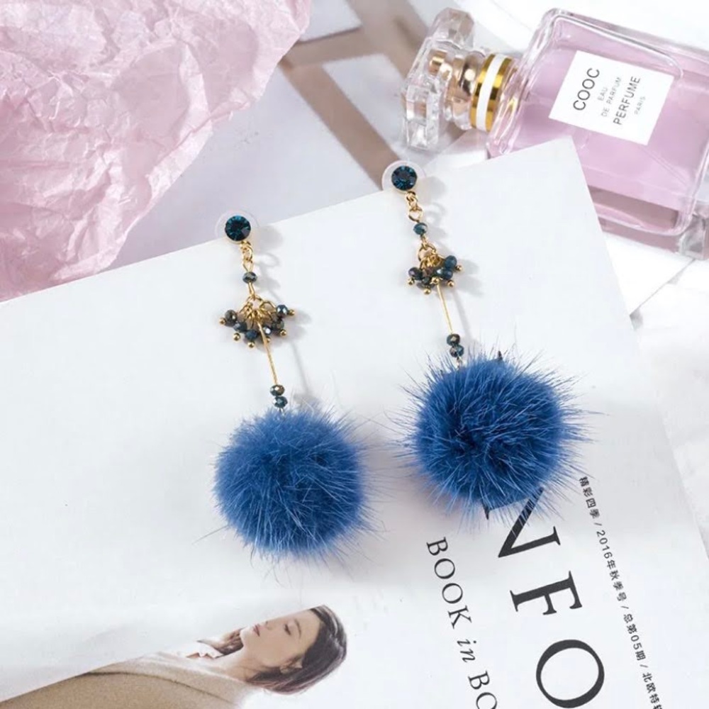 COPY - Colorful Faux Earrings - Picture 4 of 5